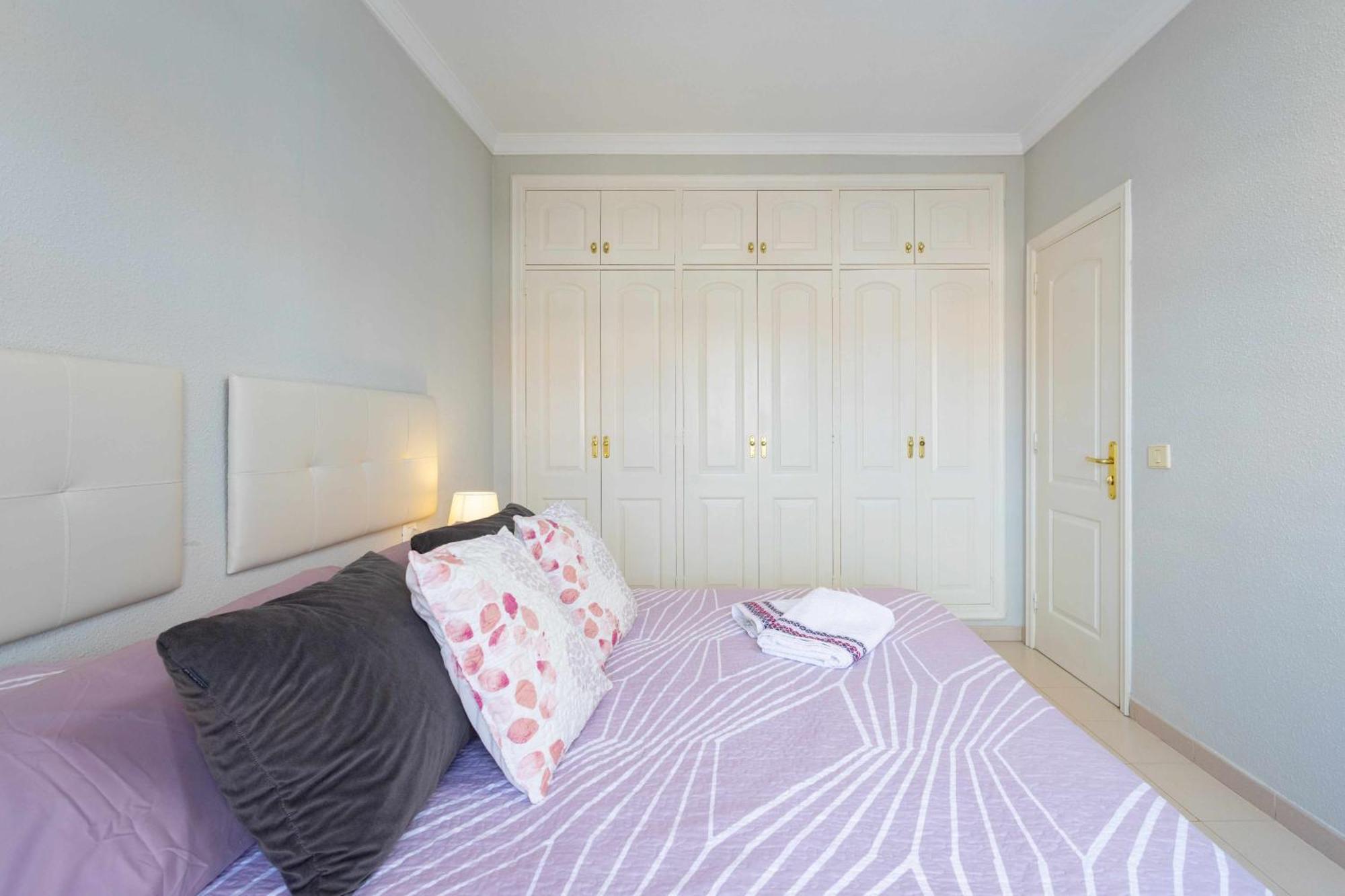 Agradable Piso Con Piscina & Playa Terraza Y Wifi Daire Costa Del Silencio Dış mekan fotoğraf
