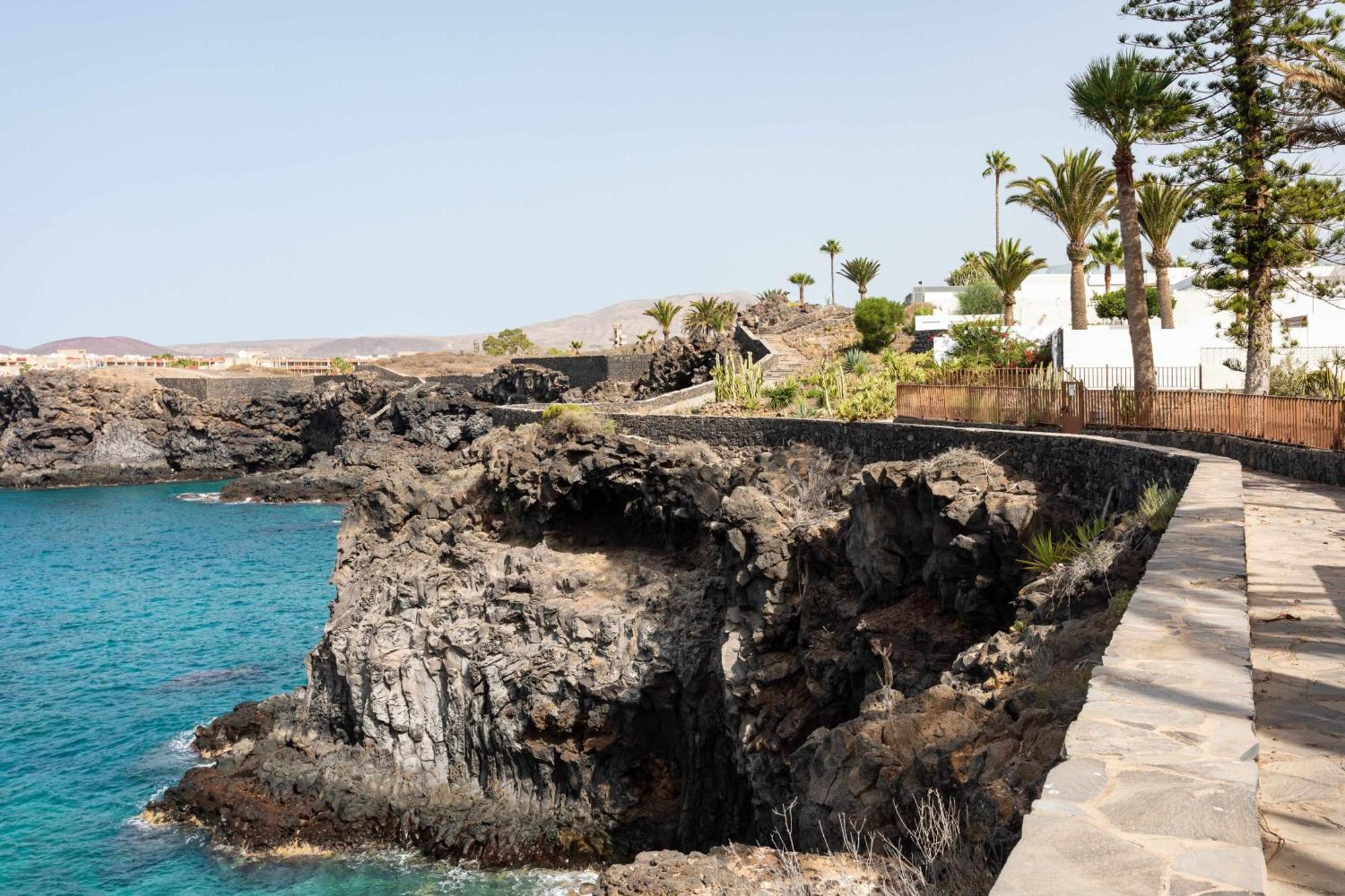 Agradable Piso Con Piscina & Playa Terraza Y Wifi Daire Costa Del Silencio Dış mekan fotoğraf