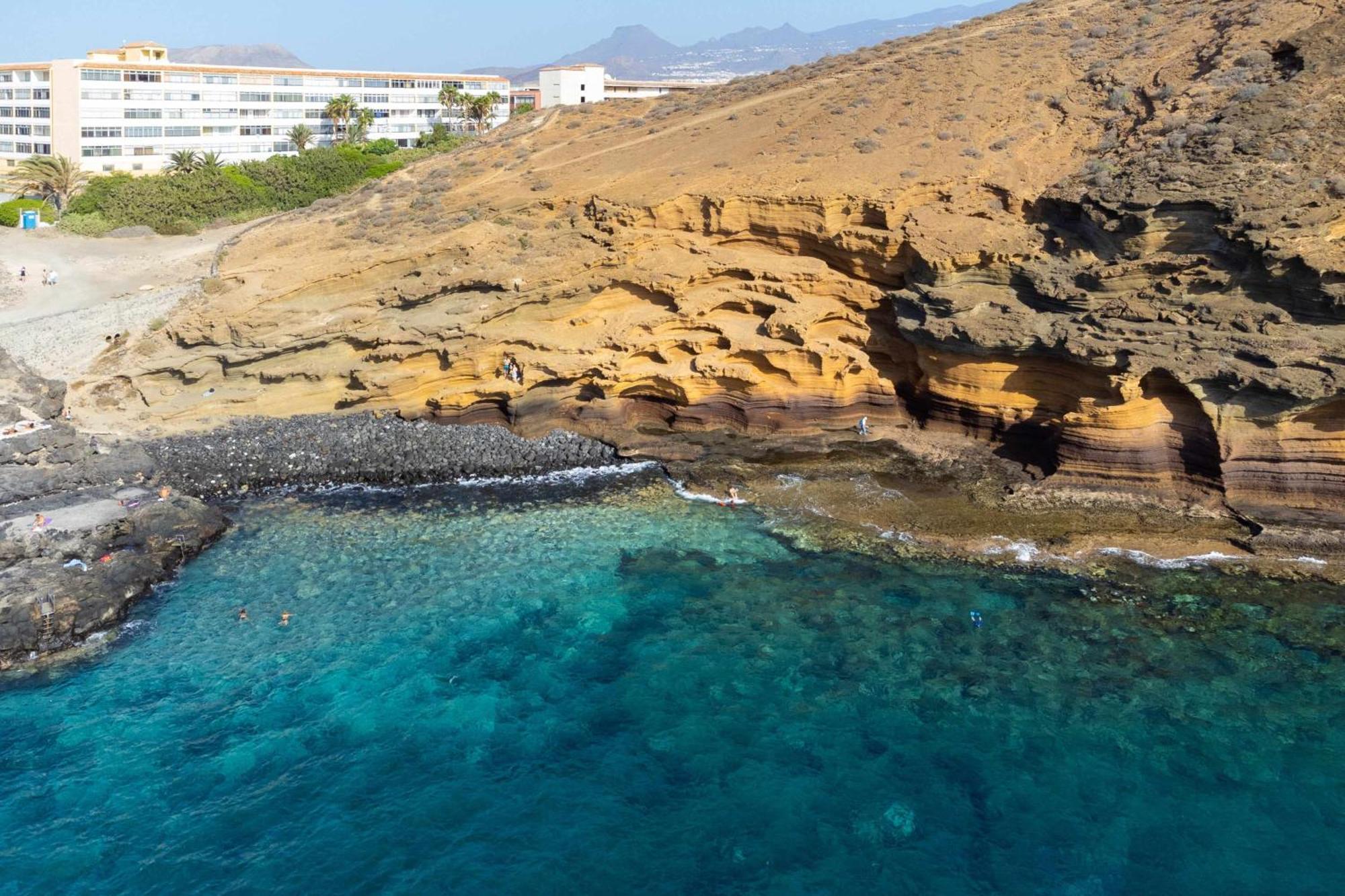 Agradable Piso Con Piscina & Playa Terraza Y Wifi Daire Costa Del Silencio Dış mekan fotoğraf