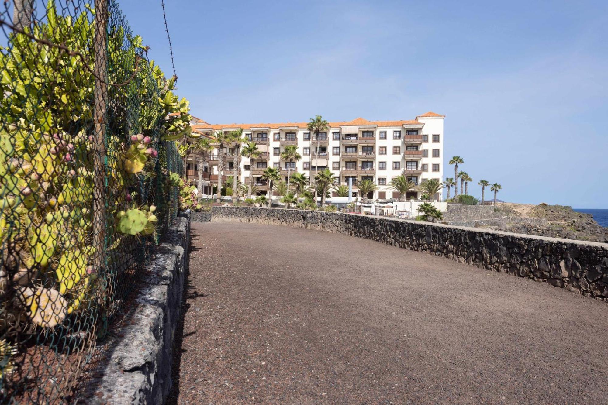 Agradable Piso Con Piscina & Playa Terraza Y Wifi Daire Costa Del Silencio Dış mekan fotoğraf